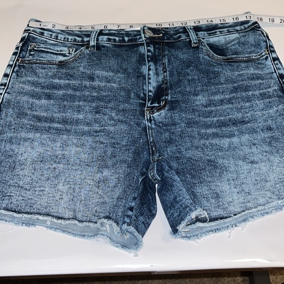 Vervet By Flying Monkey High Rise Shorts Size 2X - Picture 4 of 16